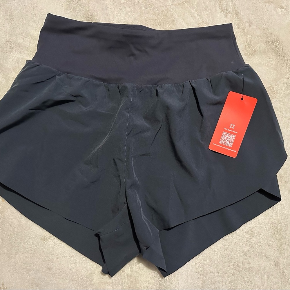 Medium Navy Athletic Shorts with High-Rise Waistband and Mesh w/ pockets